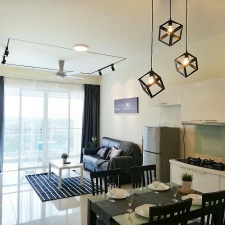 Ara Damansara Oasis Residence, Specious Home 4-8Pax, 8Min Subang Airport, 10Min Sunway Petaling Jaya Exterior photo